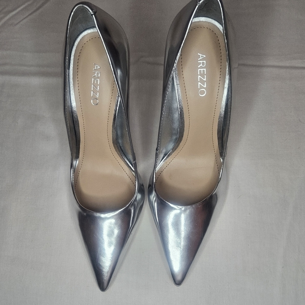 Arezzo Emily High Stiletto - Silver Synthetic Chrome NWT Sz 5.5 - Picture 5 of 15